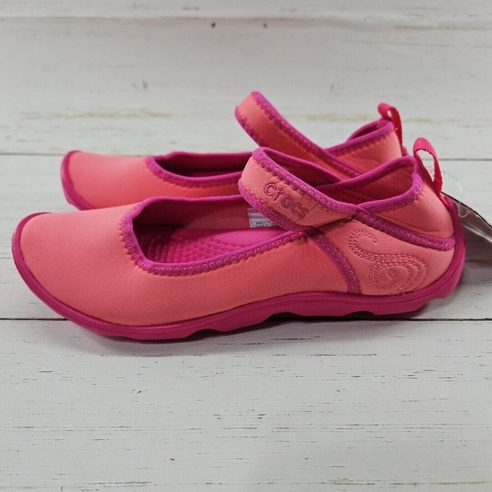 Crocs Duet Busy Day Coral Pink Mary Jane Slip On Shoes Girls J2 Ballet 15352